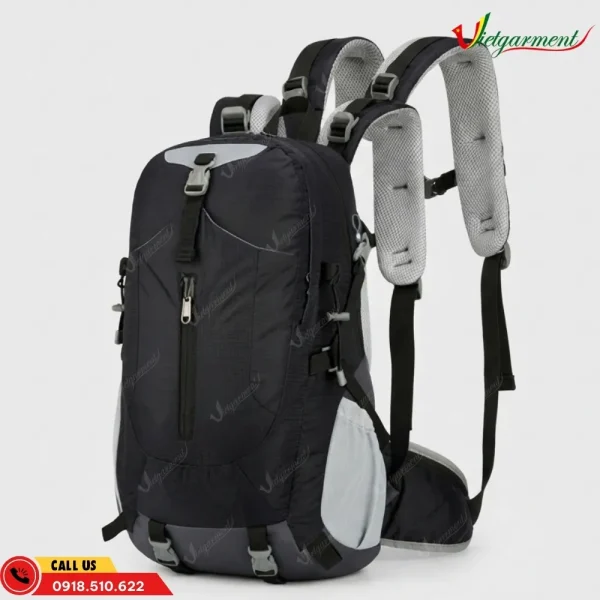 Balo du lịch trekking dung tích 30L màu đen